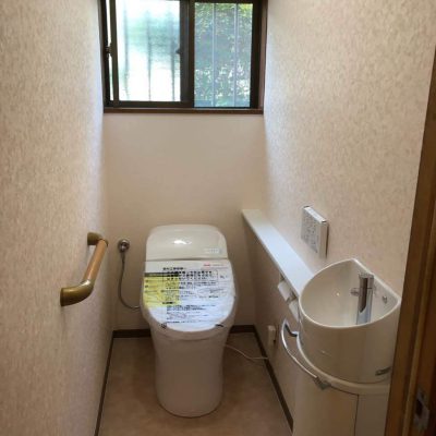 綺麗なトイレになりました。これで新年も気持ち新たに迎えられます。