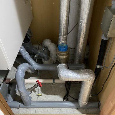 マンション全体の給湯器の定期点検を実施させていただきました。