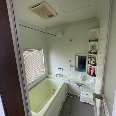 浴室の改装工事を行いました。