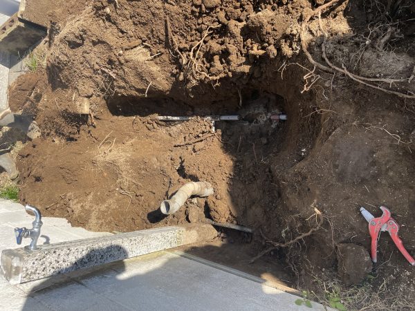 メインの給水配管発見
