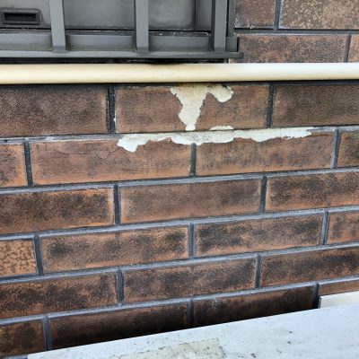 住まいる工務店「お客さまの声」：外壁柄を損なわずクリア塗装のしっとりと仕上げました。