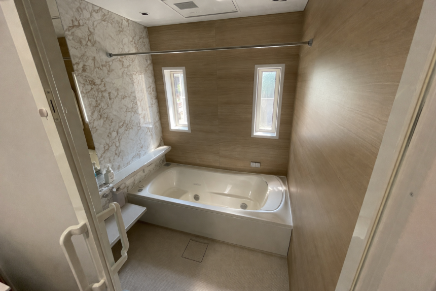 ユニットバスと窓交換施工後